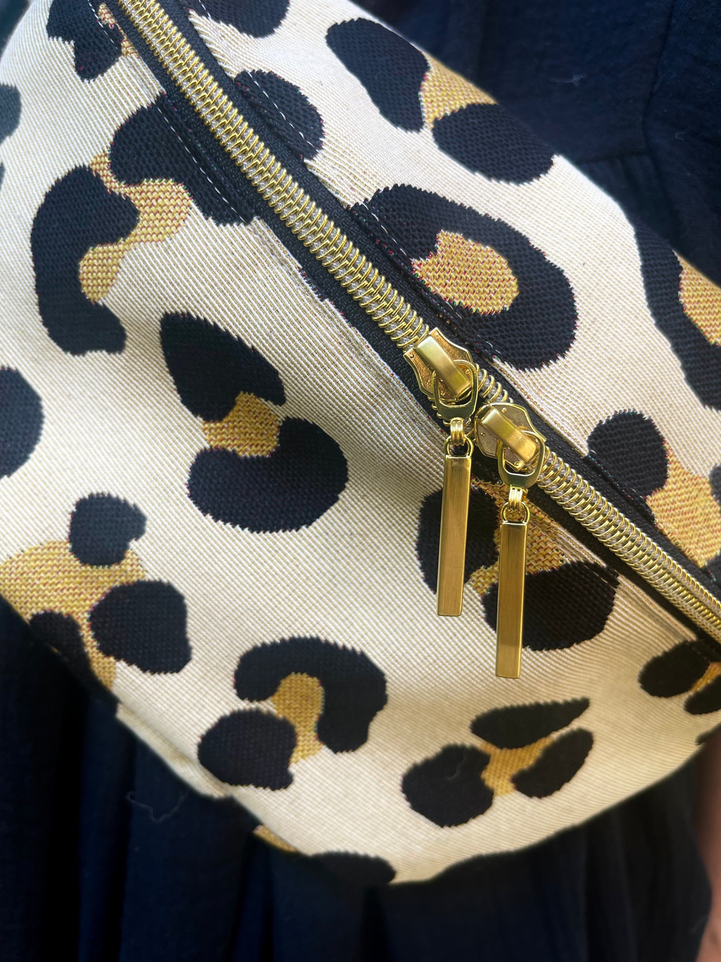 Crossbody Bag RILEY LEO