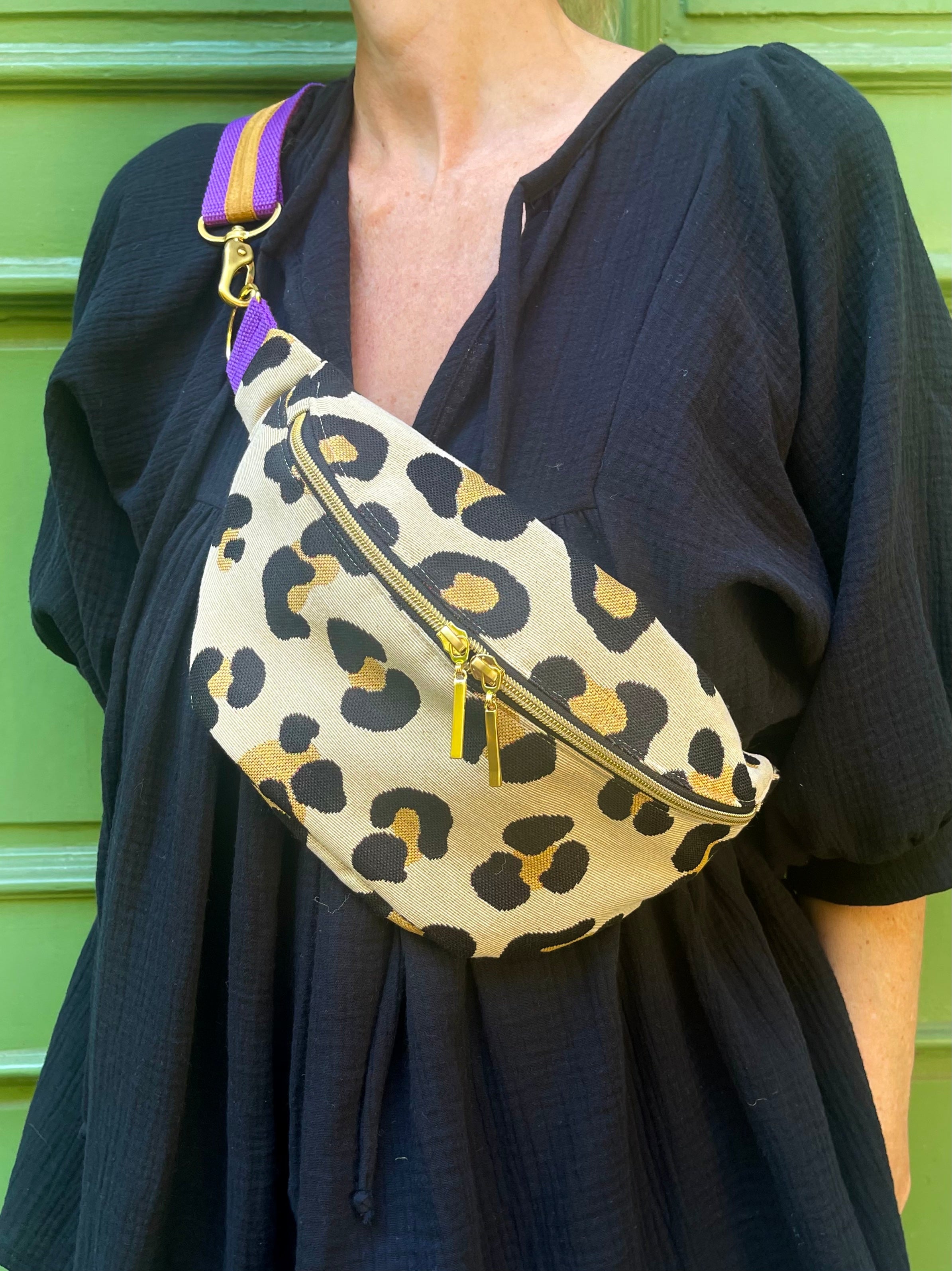 Crossbody Bag RILEY LEO