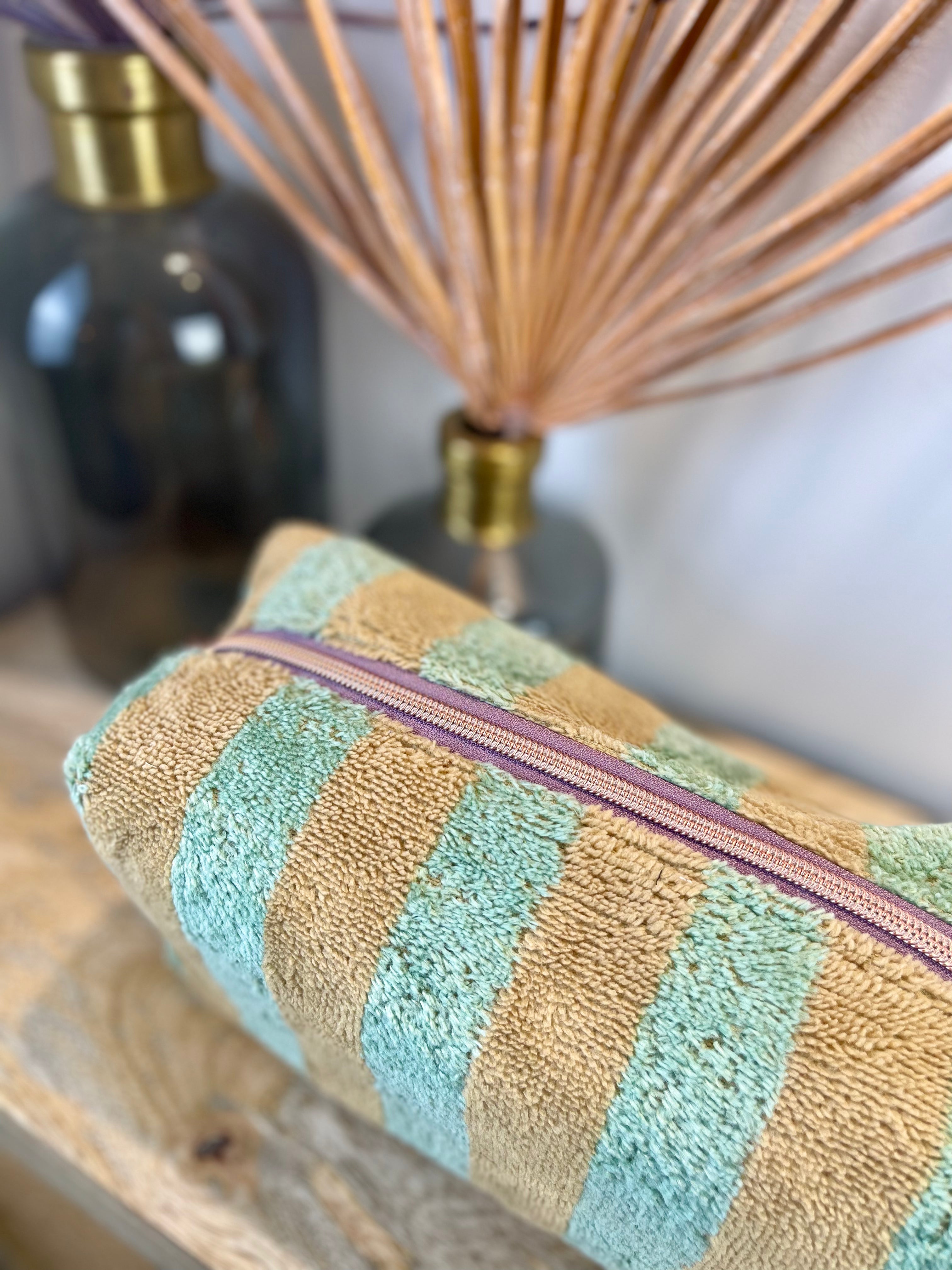 Box FROTTEE STRIPES green