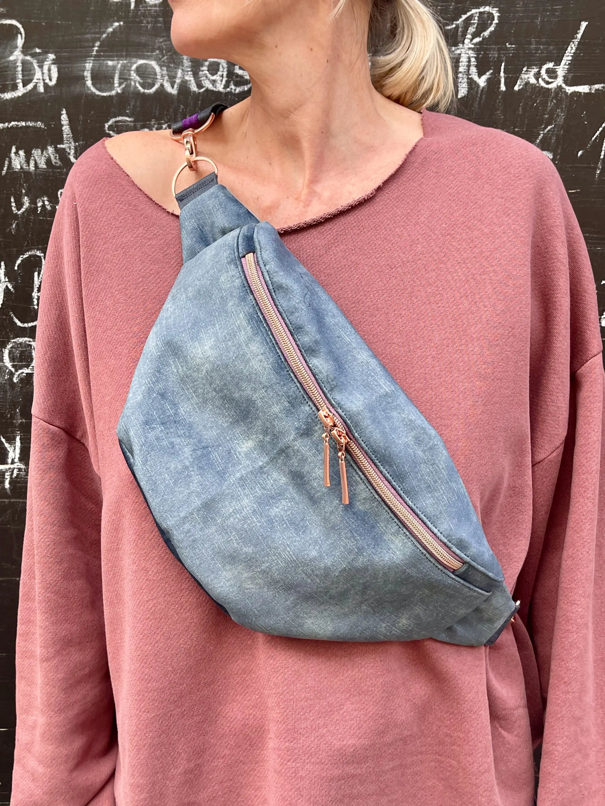 Crossbody Bag RILEY VELVET petrol