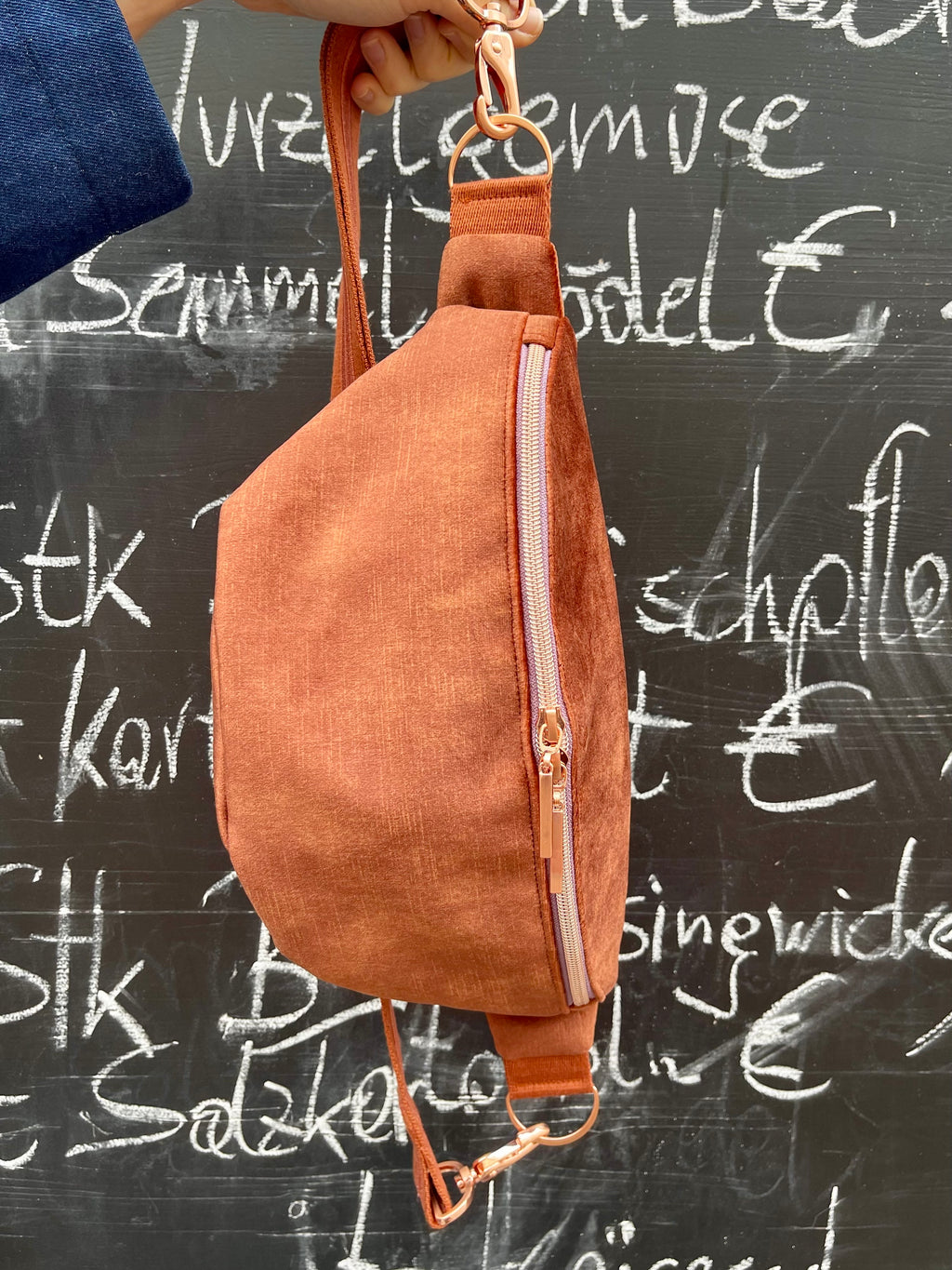 Crossbody Bag RILEY VELVET tobacco