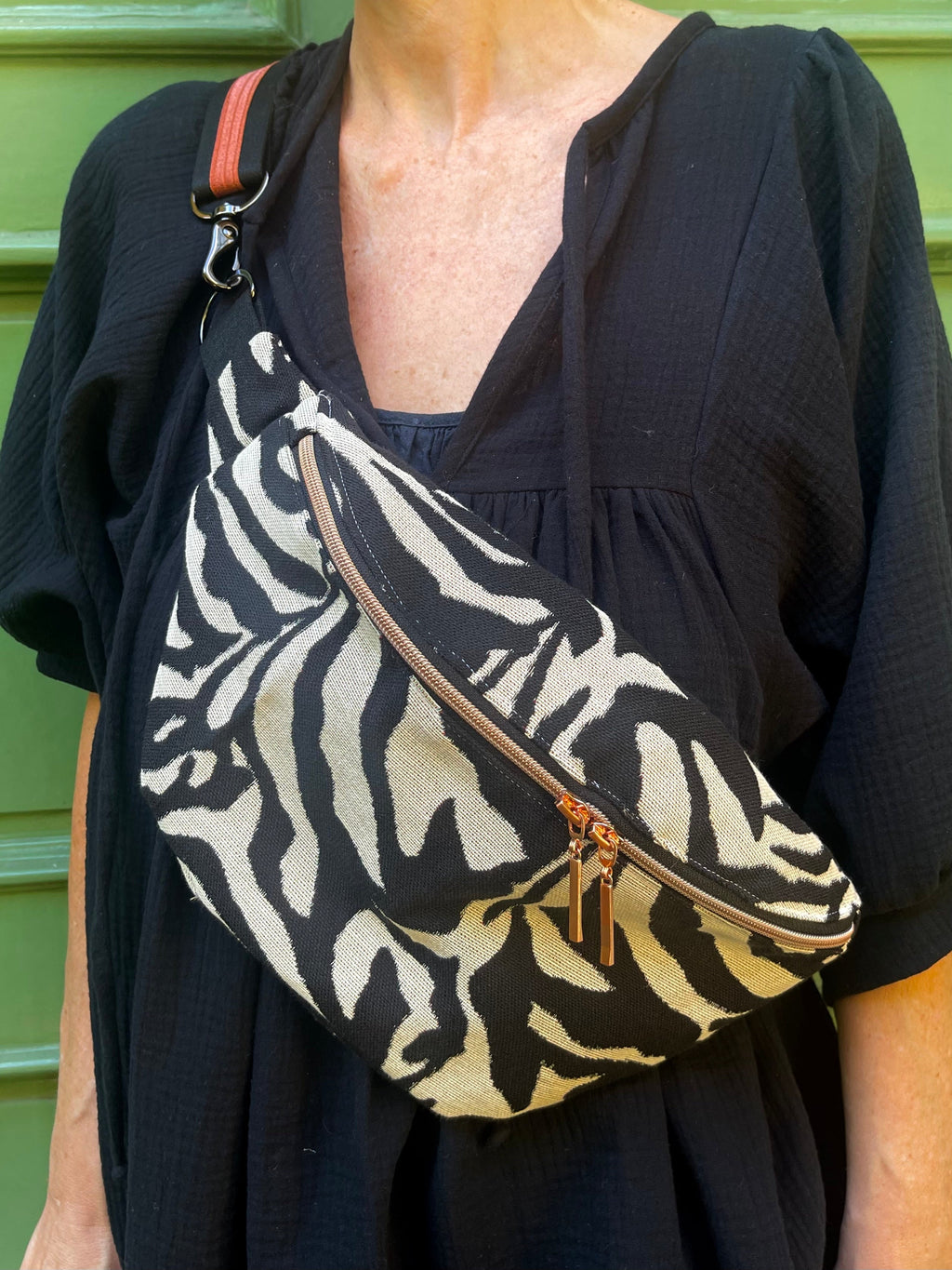 Riley Crossbody Bag Zebra
