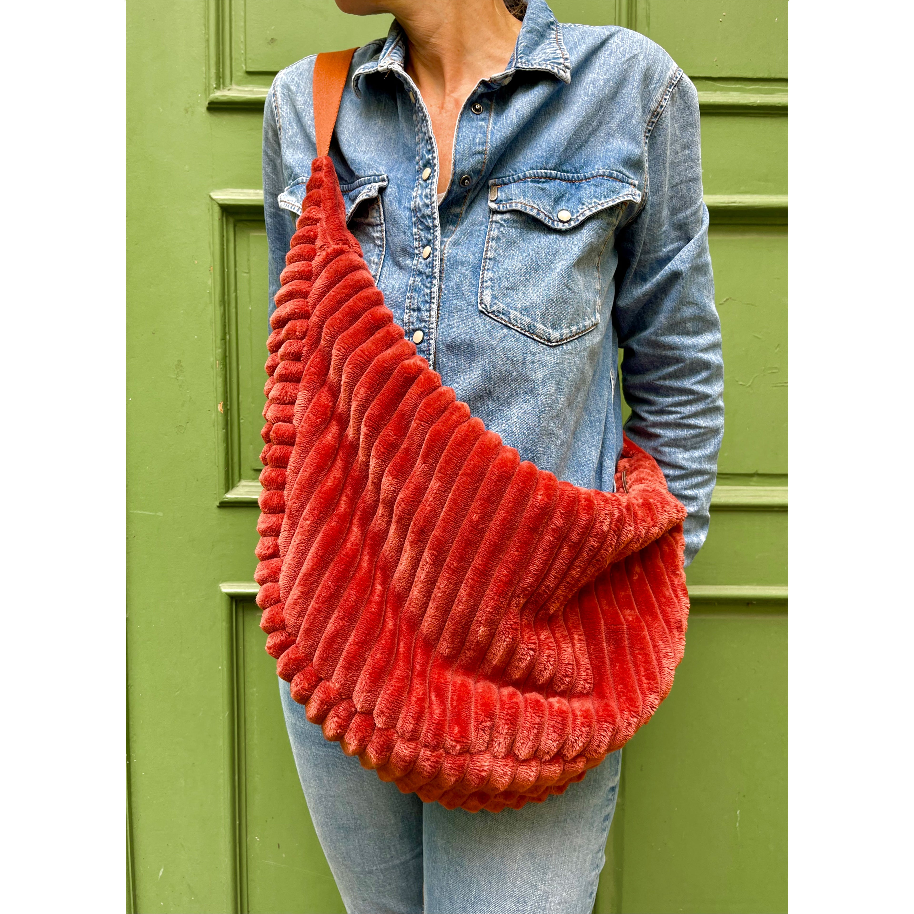 Crossbody Bag BANANA FELL STREIFEN paprika