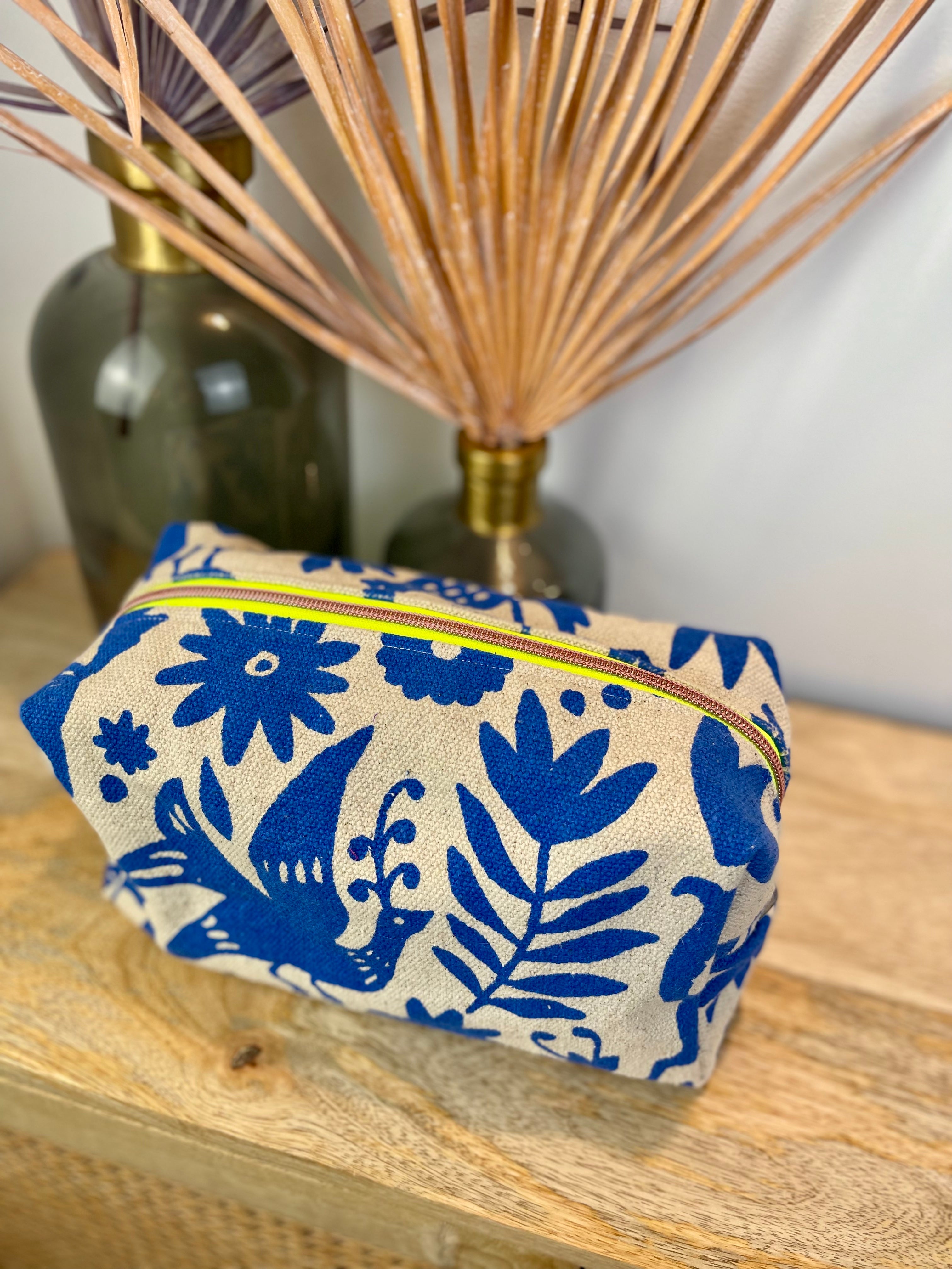 Box OTOMI blau