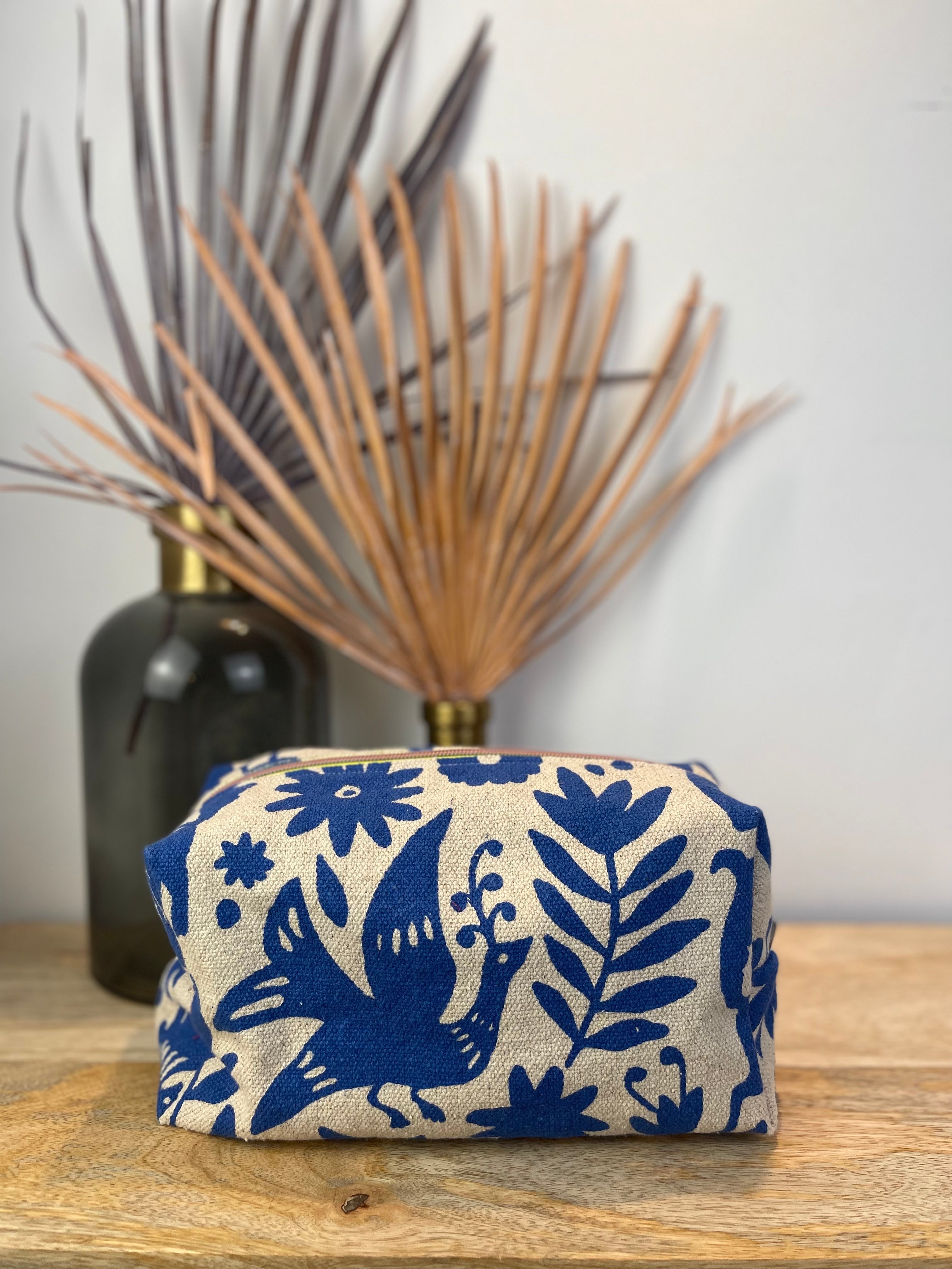 Box OTOMI blau