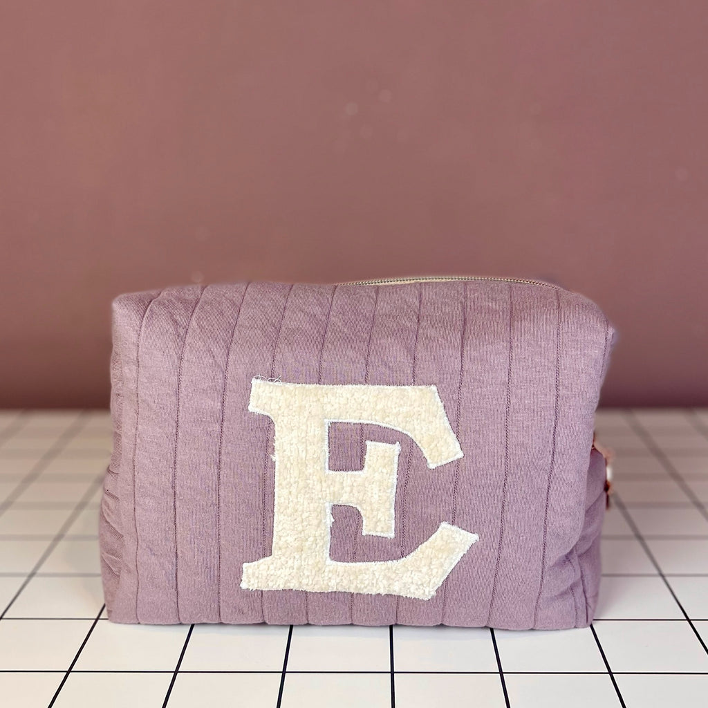 Box Rosa mit Buchstaben