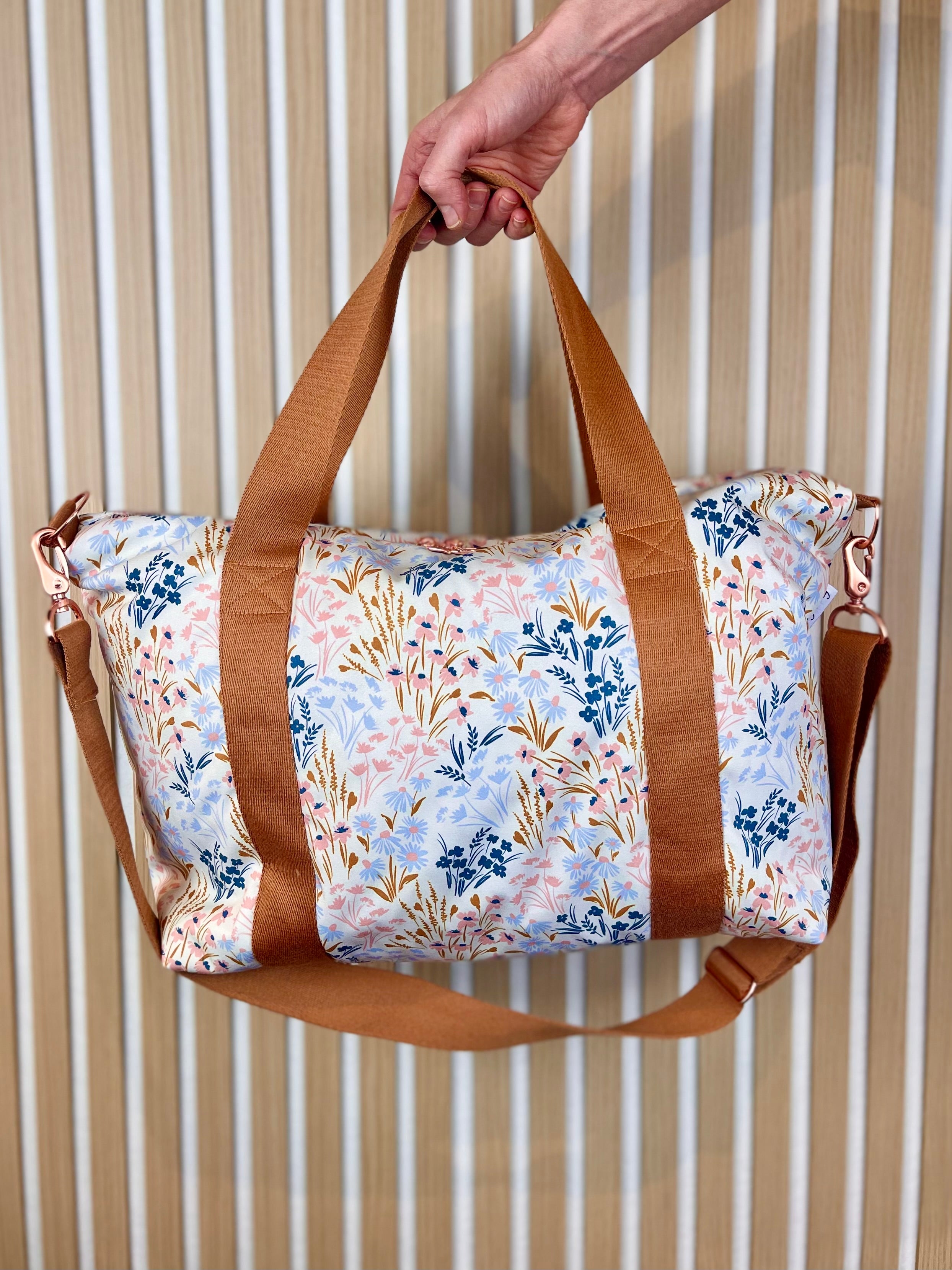 WEEKENDER JUNE Scuba Flowers