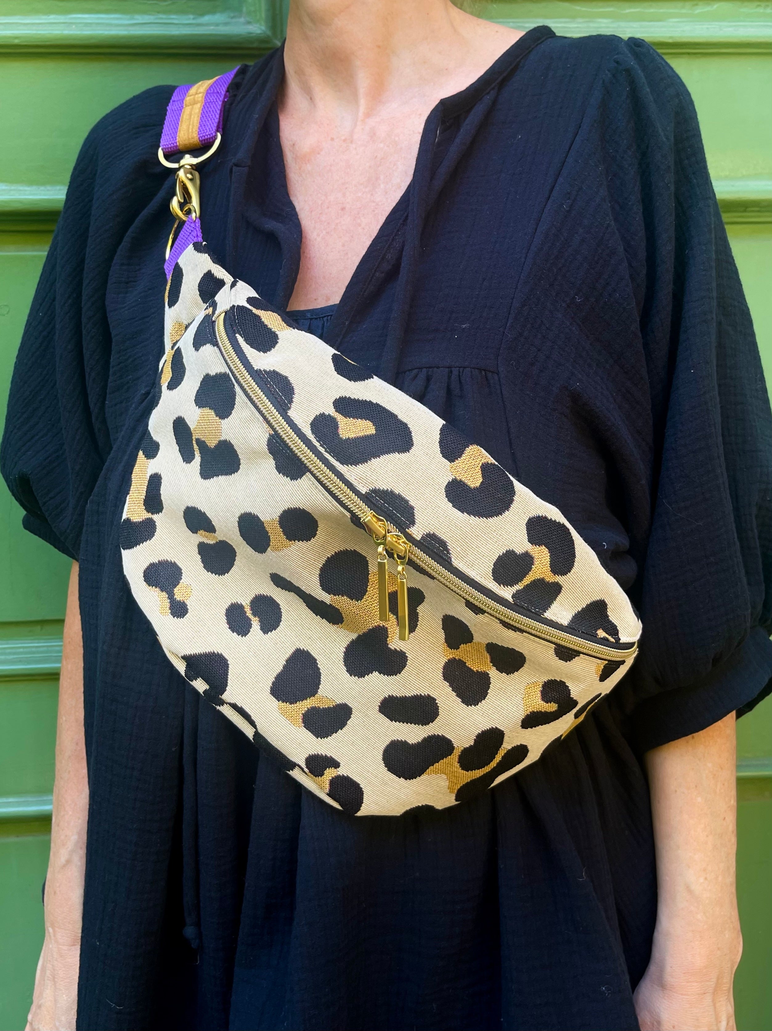 Crossbody Bag RILEY LEO