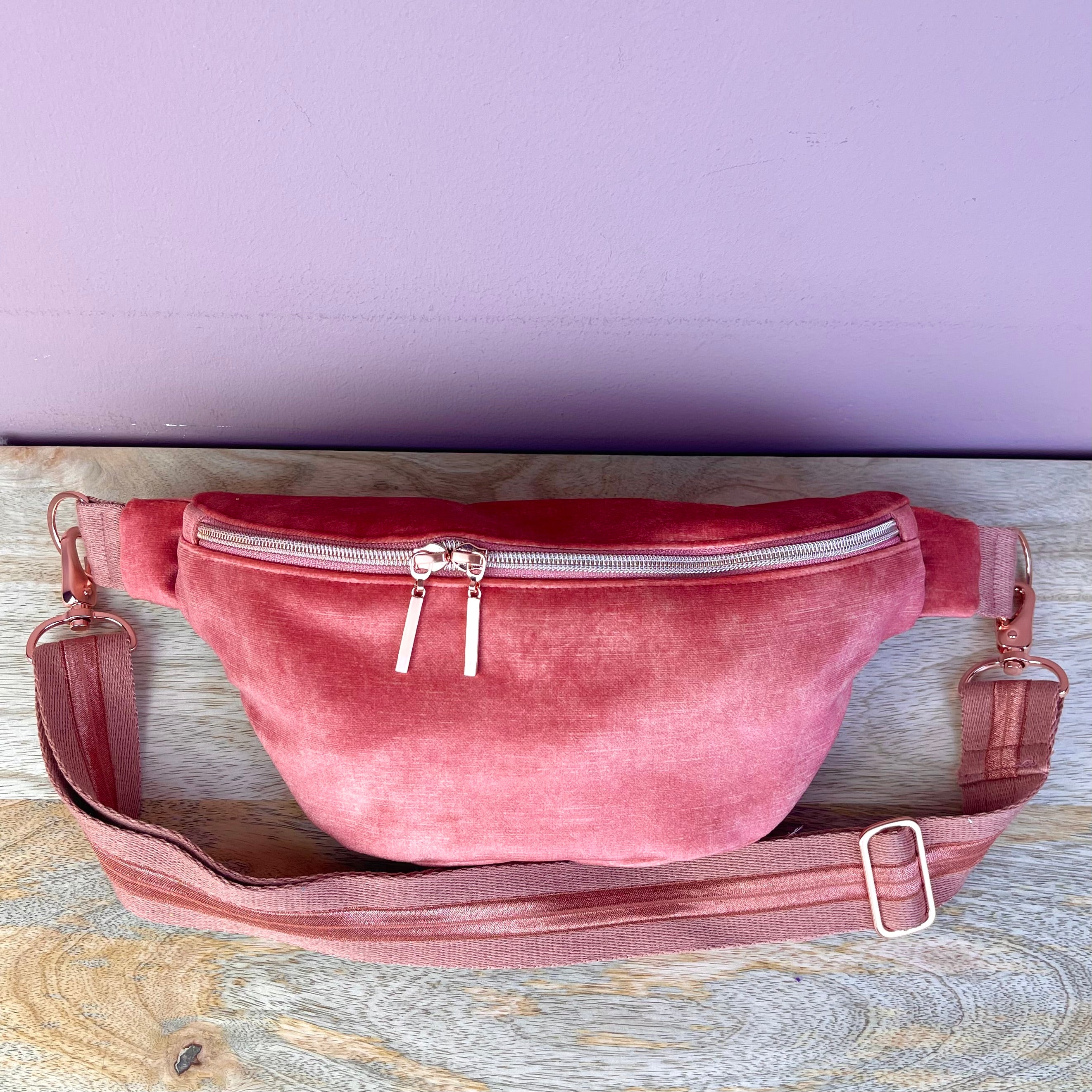 Crossbody Bag RILEY VELVET peach